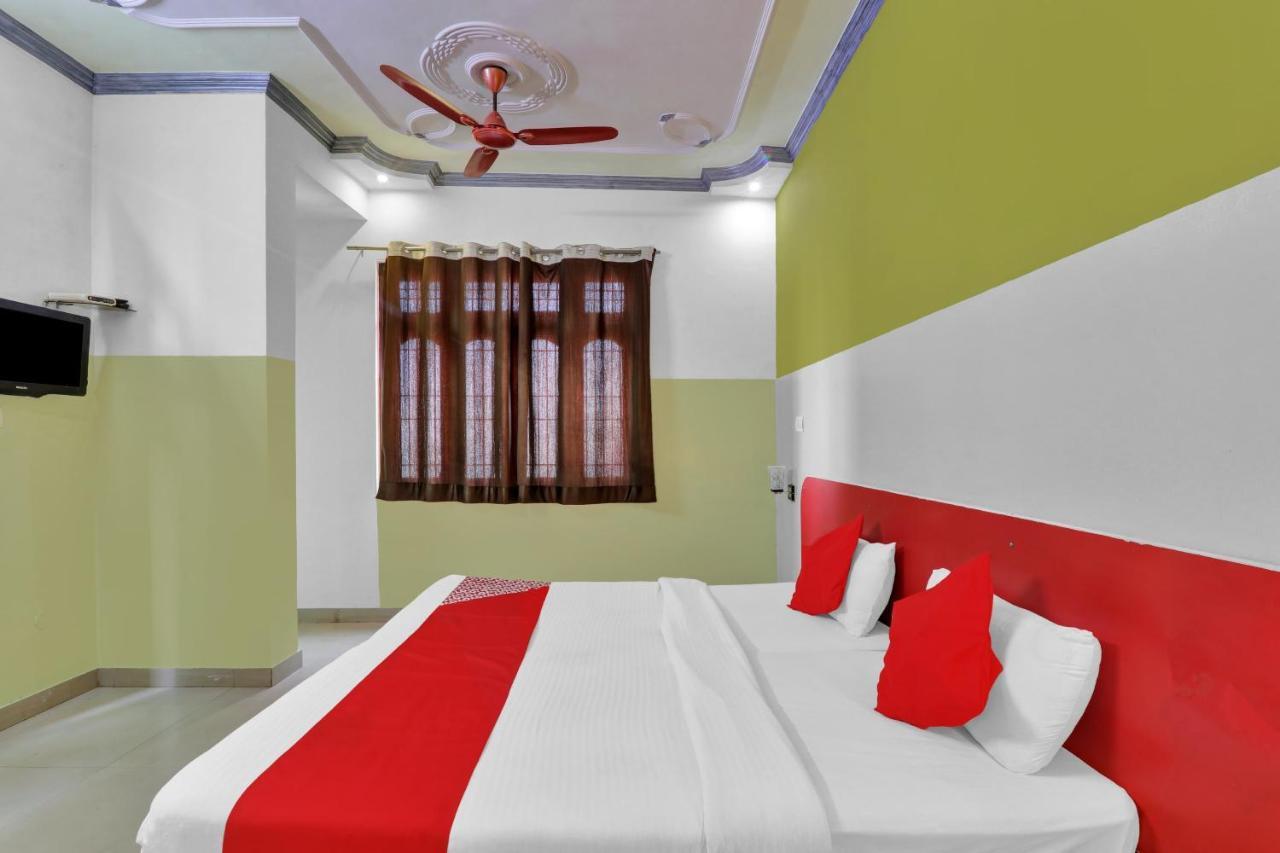 Oyo 82407 K Shree Guest House Varanasi Exterior photo